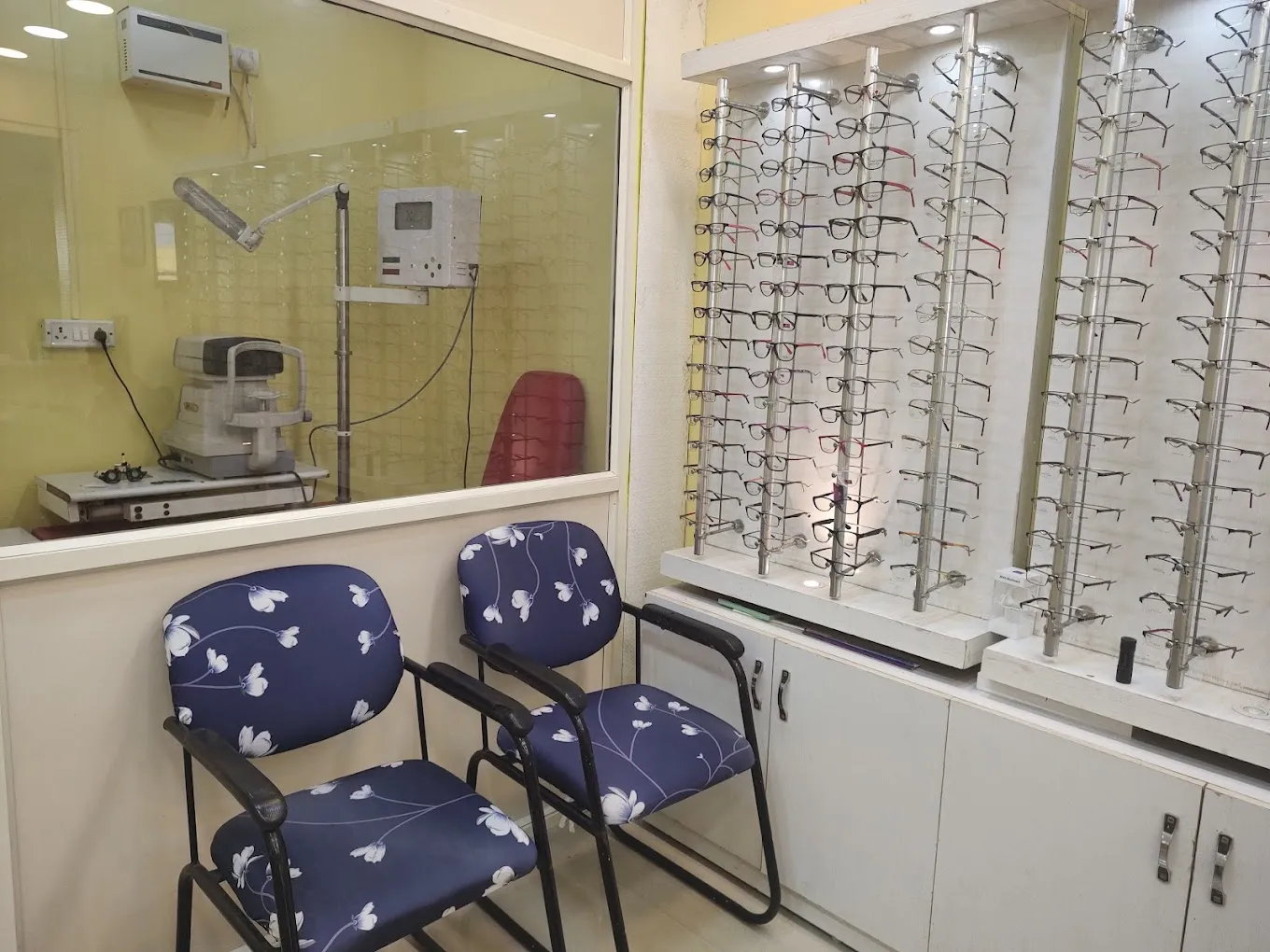 Hari Lingkan Optics